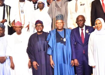 Dangote Ya Kaddamar da Tallafin Karatu na Naira Tiriliyan Daya