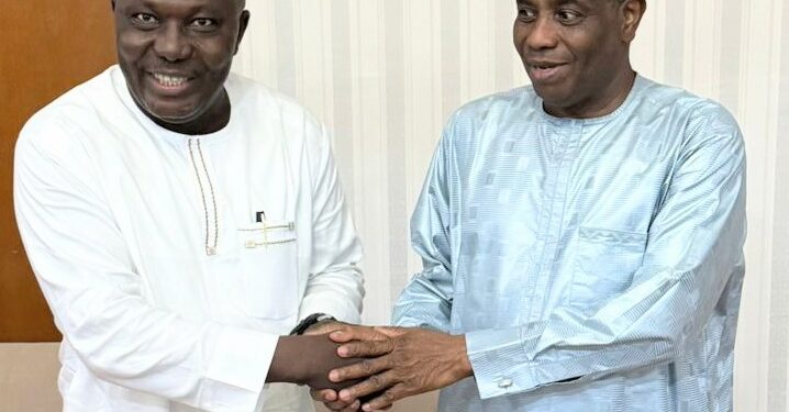 Hon. Samaila Aliyu Makarfi Ya Taya Sanata Aminu Waziri Tambuwal Murnar Cikar Shekaru 60 da Haihuwa