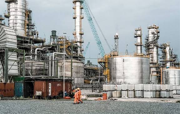 Matatar Mai ta Dangote na neman ƙarin kaso na danyen mai a ƙarƙashin tsarin “naira don danyen mai”