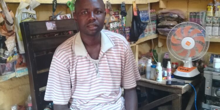 “Masu sayar da magungunan gargajiya su kasance suna sane da irin maganin daa ya dace da kwastomominsu .” — Ahmed Sagir