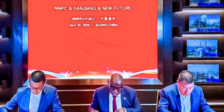 Kamfanin NNPC Ta Sanya Hannu Kan Yarjejeniya Don Fara Aiki da Faɗaɗa Masana’antar Mai ta Warri da Port Harcourt