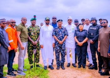 Kamfanin NNPC Da Jami’an Tsaro Sun Kai Samame Wurin Masu Satan Bututun Mai A Abuja, Sun Kama Wadanda Ake Zargi