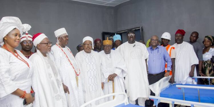 KAMFANIN DANGOTE CEMENT YA KADDAMAR DA KATAFAREN ASIBITI A JIHAR KOGI