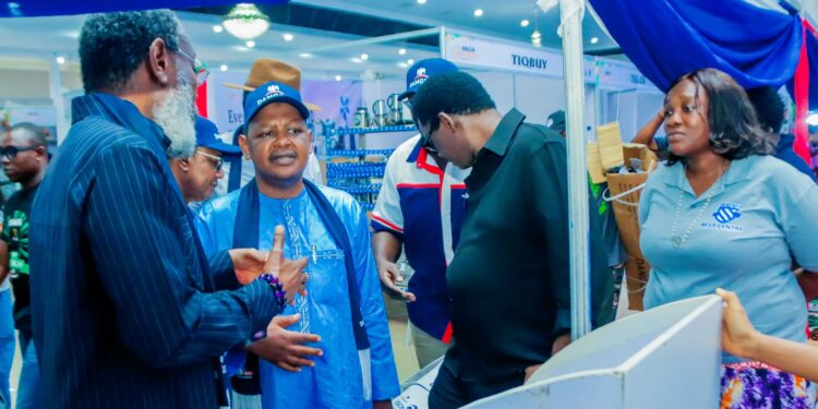 Dangote: Ci Gaban Tattalin Arzikin Najeriya Ya Danganta da Ƙara Samar da Kayayyaki a Cikin Gida.